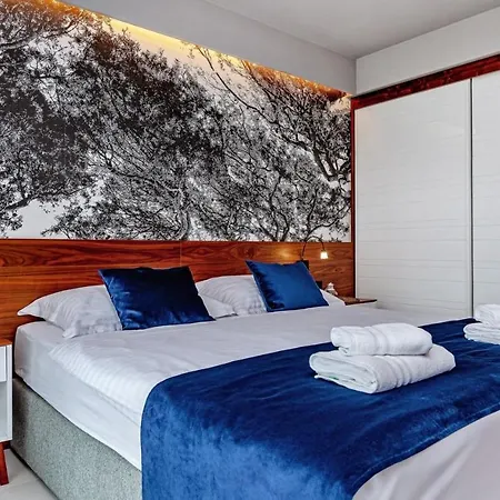 Luxury Delight I In With Private Pool, Gym, Sauna & Jacuzzi