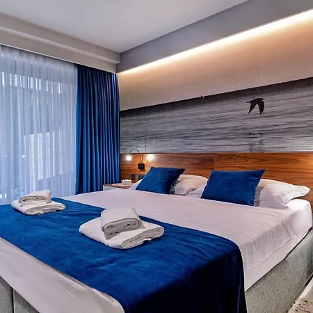 Luxury Delight I In With Private Pool, Gym, Sauna & Jacuzzi Villa Promajna